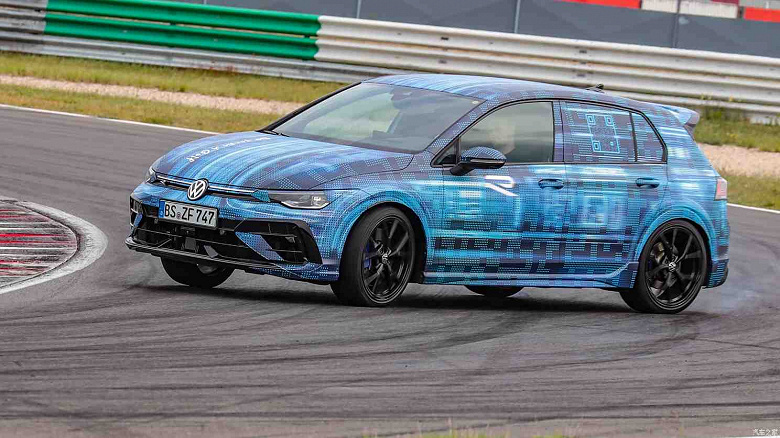 Volkswagen рассекретил «злой» Golf R на 333 лошадки