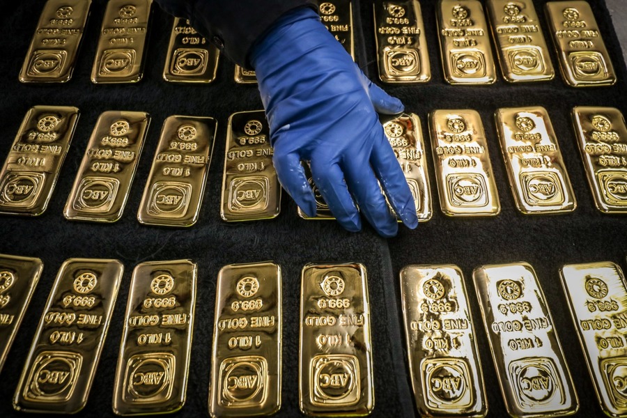 Золотовалютные резервы Узбекистана сократились более чем на $2 млрд