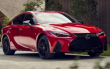 Lexus презентовал новый IS 300