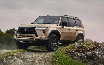 Lexus раскрыл цены нового внедорожника GX