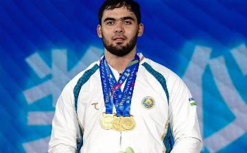 Узбекский тяжелоатлет Акбар Джураев стал абсолютным чемпионом Азии