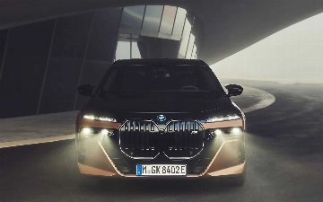 BMW раскрыл цену своего самого дорого автомобиля