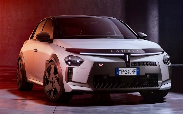 Lancia обновила легендарный Ypsilon HF и презентовала Rally 4 HF