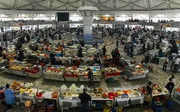 Продавщица с рынка «Чорсу» откусила ухо коллеге