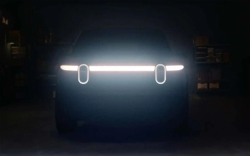 Rivian впервые показал новый электрический внедорожник